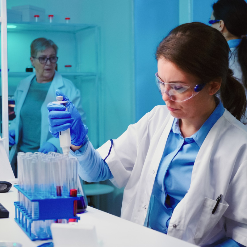 Puesta al día en operaciones del laboratorio de farmacia