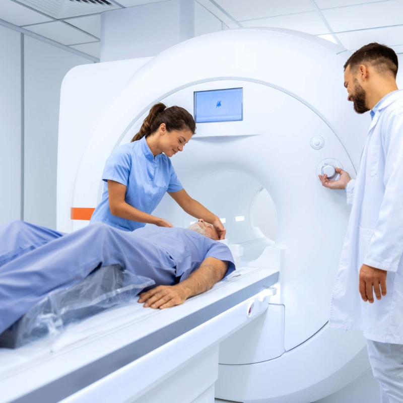 FUNDAMENTOS Y APLICACIONES DE LA MEDICINA NUCLEAR EN EL ÁREA DE RADIOLOGÍA