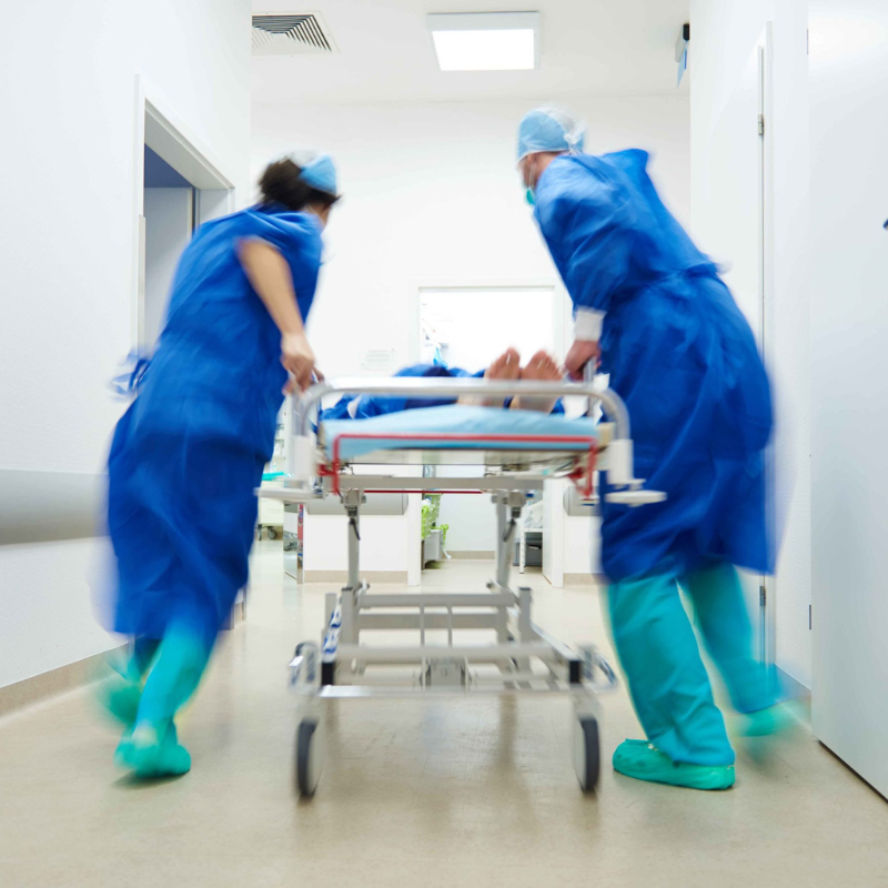 ASISTENCIA DEL TCAE EN URGENCIAS Y EMERGENCIAS HOSPITALARIAS