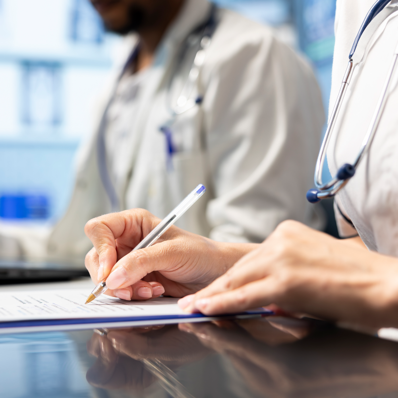 DOCUMENTACIÓN CLÍNICA Y SISTEMAS SANITARIOS PARA TÉCNICOS EN DOCUMENTACIÓN SANITARIA