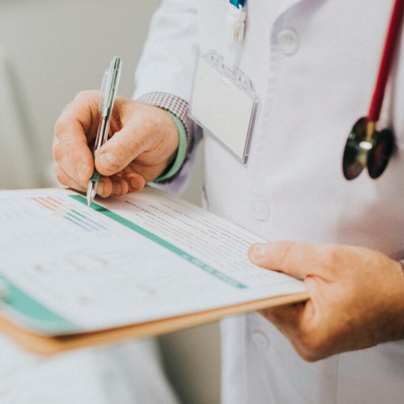 LA ACREDITACIÓN Y CERTIFICACIÓN DE SERVICIOS DE SALUD PARA TÉCNICO EN ALOJAMIENTO