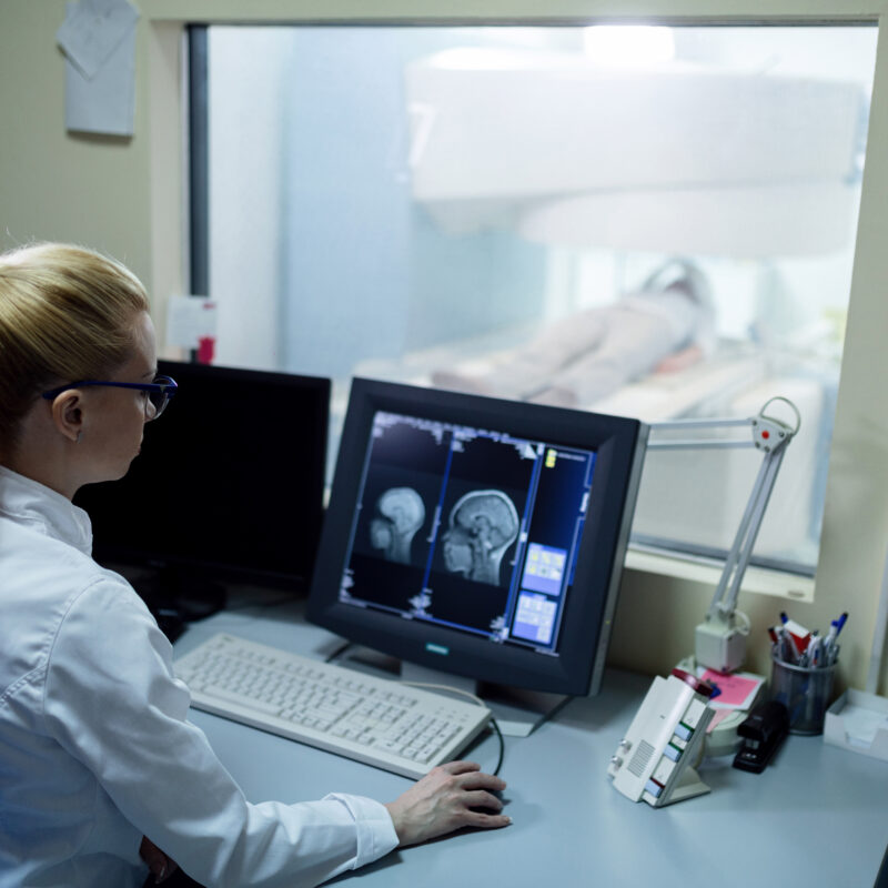 ESTRUCTURA Y FUNCIONAMIENTO DE LOS SERVICIOS DE RADIODIAGNÓSTICO